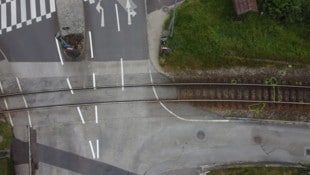 An diesem unbeschrankten Bahnübergang passierte der tödliche Unfall. (Bild: Matthias Lauber/laumat.at)