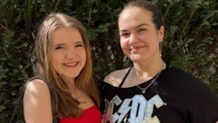 Nun dürfen die Schwestern Lilia und Melissa G. jubeln – dank „Krone“ können sie zum Billie-Eilish-Konzert gehen. (Bild: zVg)