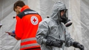 In einem DHL-Verteilerzentrum in der Nähe von Nürnberg ist ein verdächtiges Paket mit Lösungsmittel gefunden worden. (Bild: glomex)
