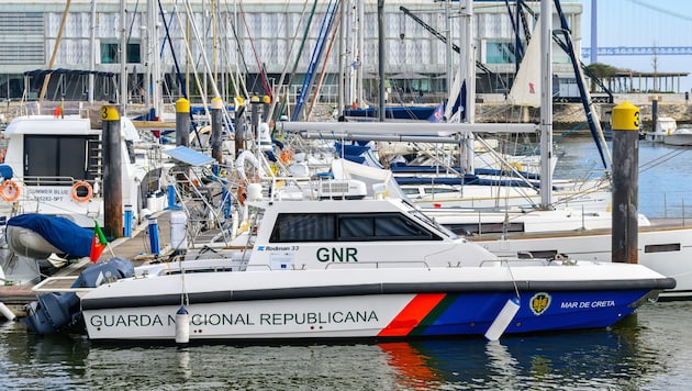 Die portugiesische Polizei stellte den Briten auf seinem Schiff.