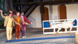 Gespielt wird am historischen Bauernhof (Bild: Foto Walter)