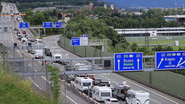Behinderungen werden erwartet. Umleitungen werden eingerichtet.