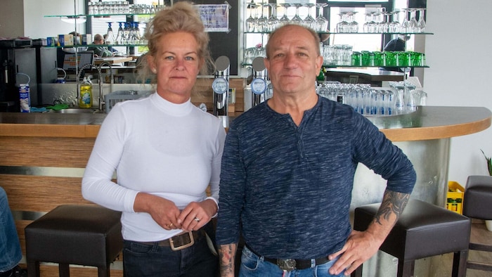 Rene Karner mit seiner Partnerin: Die beiden freuen sich auf viele Gäste im Bistro in Frauenkirchen.