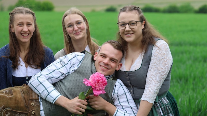 Wer wird die Herzensdame? Im Bild: Klara, Magdalena, Anna-Maria und Fabian.