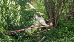 Das Segelflugzeug nach der unsanften Landung