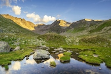 Das 2400 Meter hoch gelegene Platzertal in Tirol: Hier am Talschluss ist ein Speichersee für das ...