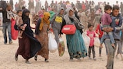 Die Menschen kehren in ihre Dörfer zurück. (Bild: AFP/KHALIL MAZRAAWI)