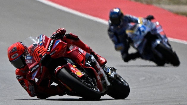 Marc (l.) und Alex Marquez (r.) gehen als Favoriten in das Rennen. 