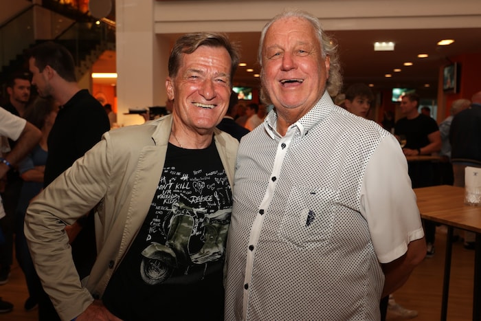 Hannes Kartnig (re.) mit Josef Geisler, dem Präsidenten des Tiroler Fußballverbands