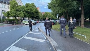 Die 30-Jährige soll auf mehrere Passanten mit einem Messer losgegangen sein. (Bild: Privat)