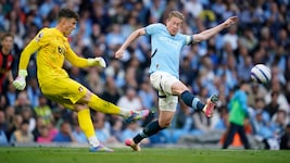 Kepa Arrizabalaga (li.) wechselt zum FC Arsenal. 