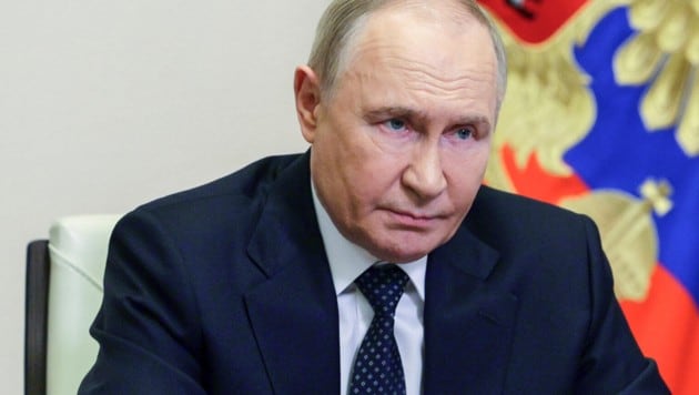 Putin soll auf einen Großangriff drängen. (Bild: AP/Gavriil Grigorov)