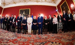Die Dreier-Koalition aus ÖVP, SPÖ und NEOS ist mit 21 Köpfen die größte Regierung aller Zeiten. ...