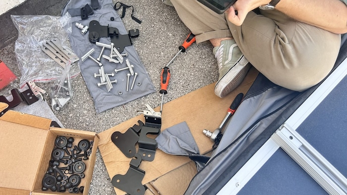 Montage des Autodachzelts von Front Runner
