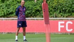 Trainer Thomas Letsch lud am Montag zum ersten Training vor der Klub-WM. 
