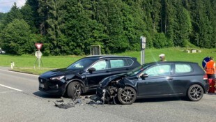 In St. Johann in Tirol krachte es auf einer Kreuzung.