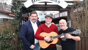 Bürgermeister Stefan Steinbichler, Thomas Stipsits und Mastermind Niki Neunteufel.