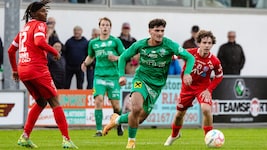 Arbnor Prenqi (M.) hat in Neusiedl Reklame mit 25 Toren in eigener Sache gemacht _ der GAK ist ...