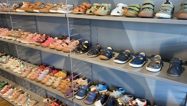 Lederschuhe werden aufbereitet und günstig abgegeben. 