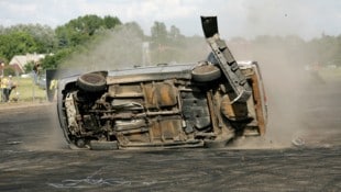 Der Fahrer wollte einen geplanten Überschlag vorführen. (Symbolbild) (Bild: Algimantas - stock.adobe.com)