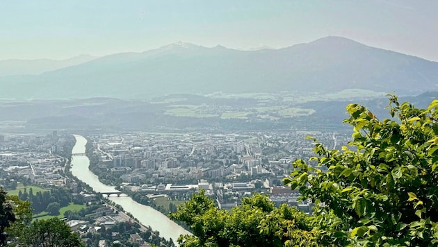 Diesige Sicht in Tirol. Mit dem Sahara-Staub hat das aber nichts zu tun.