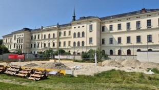 In St. Leonhard haben die Footvolleyballer nun ihr eigenes Zentrum mit drei Plätzen.