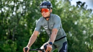 Sieben Gipfel, 20.000 Höhenmeter, 1000 Kilometer: Erst geht es hurtig auf den Berg, anschließend ...
