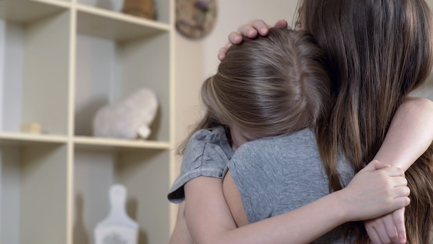 Die schrecklichen Ereignisse in Graz lösen große Betroffenheit aus. Experten geben Tipps, wie Eltern ihre Kinder in dieser Situation am besten begleiten können (Symbolbild). 