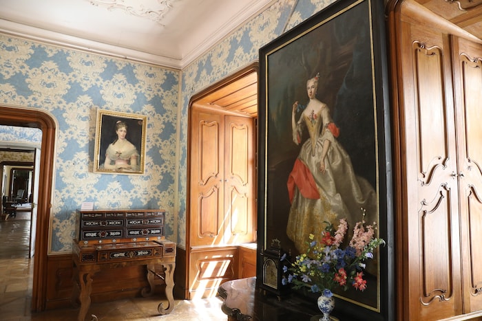 Ein Damensalon im jüngeren Teil des Schlosses