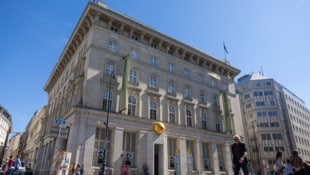 Das Bank Austria Kunstforum in Wien. Auf den oberen Etagen residiert der Verfassungsgerichtshof