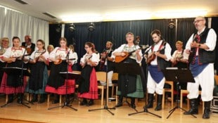 Die Tamburica-Ensembles spielen eine wichtige Rolle bei der Pflege der traditionellen Musik und ...