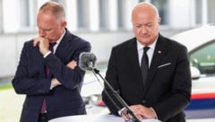 Der Innenminister sichtlich emotional, auch der Kanzler kämpfte mit den Tränen.