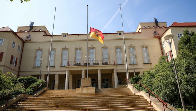 Die Finanzen sorgen im Landhaus für politischen Zündstoff.