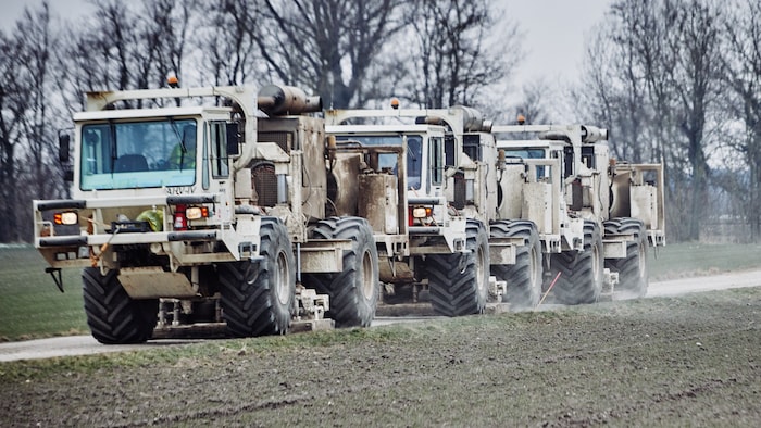 Mit Seismik-Lkw werden von Februar bis April weite Teile der Steiermark erkundet.