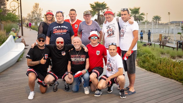 Der Fanclub „Blutgruppe“ ist mit 66 Mitgliedern in San Marino vor Ort.
