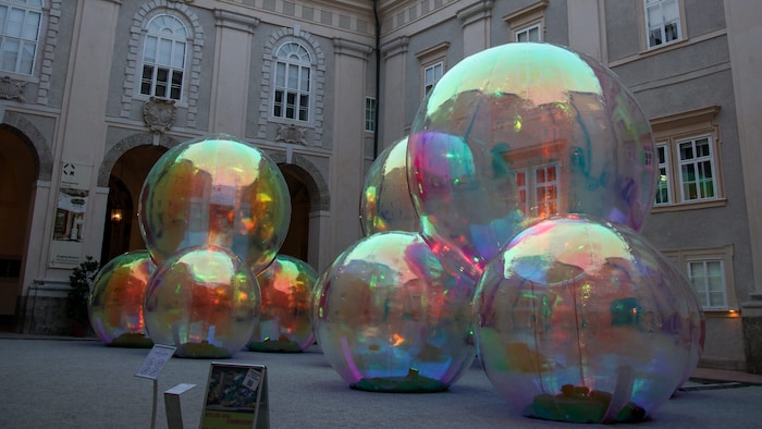 Klang- und Licht-Installation „Evanescent“