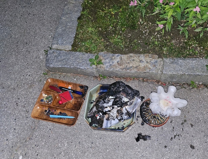 Verbrannte Gegenstände aus der Villacher Wohnung.