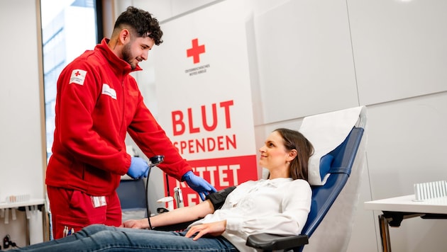 Blut spenden rettet Leben! Donnerstag,  Samstag und Sonntag hofft das Rote Kreuz Kärnten auf ...