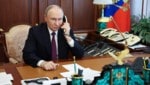 Kreml-Chef Wladimir Putin erwartet den iranischen Außenminister am Nachmittag in der russischen ...