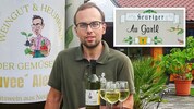 Der 24-jährige Alexander Drmola aus Bad Fischau eröffnet am 19. Juni seinen Weinheurigen im ...