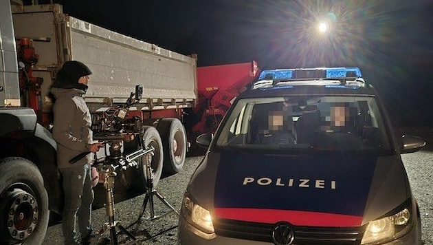 Anfang Mai stellte ein TV-Team die dramatischen Szenen vom Überfall in Tirol mitten in der Nacht ...