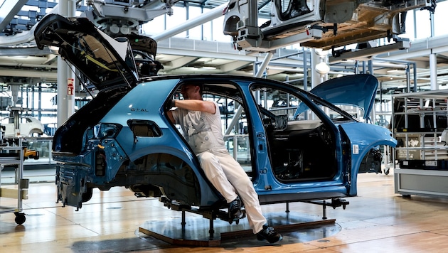 Der Automarkt ist im Umbruch, die Zahl der neu vom Band laufenden Fahrzeuge in Europa ...