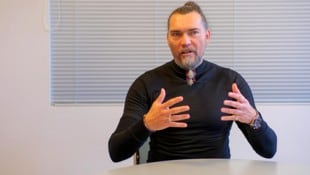 Anwalt Hubert Niedermayr fordert schärfere Regeln beim Erwerb einer Waffe.