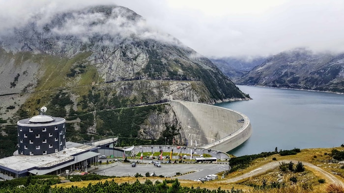 ⁣Wasserkraft wie der Speicher Kölnbrein bildet die Basis der sicheren Stromversorgung in ...