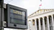 An vielen Orten in Österreich gab es heute Vormittag eine Trauerminute als Zeichen der ...