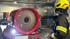 Die Halle mussten nach dem Brand belüftet werden.