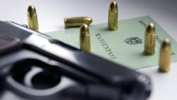 Walther-Pistole und Waffenschein holte er sich 2024. (Symbolbild)