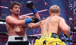 Ben Askren (l.) bei einem Boxkampf gegen Jake Paul