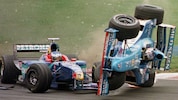 Wurz (re.) bei seinem Montreal-Crash 1998.