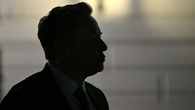 Grokipedia soll Musk zufolge „besser als Wikipedia“ sein.